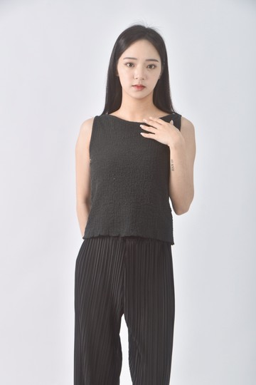 (S) levely and thisway韓牌多皺黑色上衣