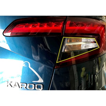 小馬汽車工坊_SKODA Karoq 小棕熊 後方向燈局部燻黑燈膜_電腦切割