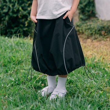 QUEENSHOP_ S 女裝 童裝 親子系列 撞色出芽傘擺裙 兩色售S/M/L 現+預 【03021398】