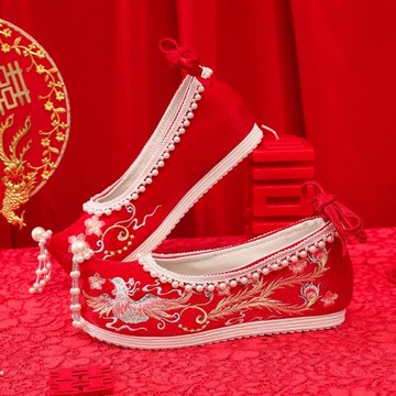 新娘結婚紅色配秀禾服婚鞋女中式漢服鞋子內增高古風低跟繡花布鞋
