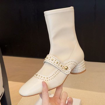 【現貨出清】兩種筒高．時尚皮革拼接鉚釘一字帶後拉鍊粗跟短靴/長靴．白鳥麗子