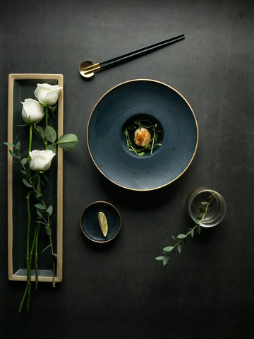 朵頤創意陶瓷玉麒麟飛碟盤金粉描邊家用盤子菜盤水果盤平盤冷菜盤1入