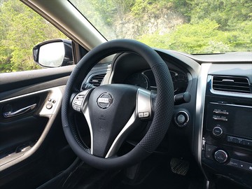 大陽電動車方向盤套皮革老年代步四輪汽車小號把套雷丁