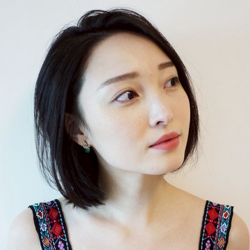 復古年代天堂鳥綠水晶耳環