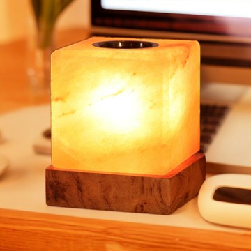 【歸愛Gift】《方光》｜精油鹽燈｜四方福財｜精油擴香鹽燈｜招好運｜點亮財位｜居家開運風水擺飾｜療癒系｜身心靈 ｜美夢成真｜旺財｜風水擺件｜身心靈空間擺設｜負離子