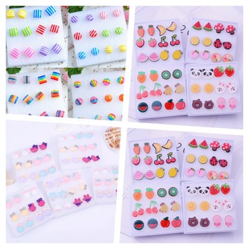 紅帽嚴選💖可愛卡通耳環(盒裝)💖 塑膠矽膠 耳針耳釘耳飾 水果 卡通兔子蝴蝶結 防過敏 養耳洞，ER093 卡通盒裝耳針