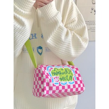 小眾插畫包包女2023夏新款森系百搭涂鴉單肩枕頭包甜酷少女斜挎包