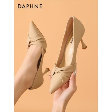 達芙妮高跟鞋女2024年爆款秋冬季尖頭氣質女神范性感職業細跟單鞋