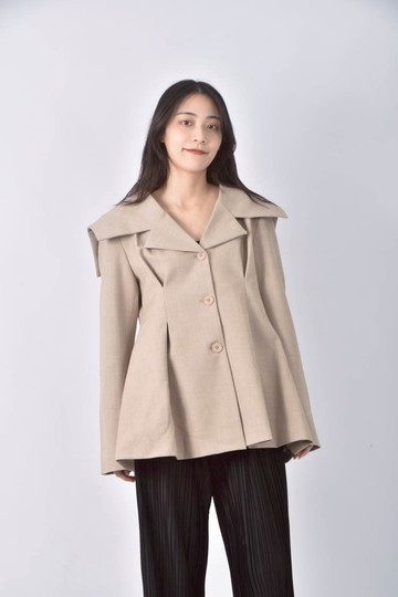 (S) lemu排扣杏色外套