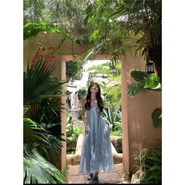 設計感淺藍格紋抹胸吊帶掛脖深系仙女唯美長裙度假風氛圍感沙灘裙