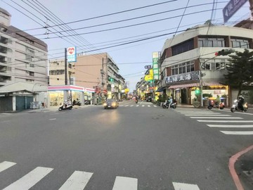 大寮成功路面寬八米黃金樓店｜高雄市大寮區成功路