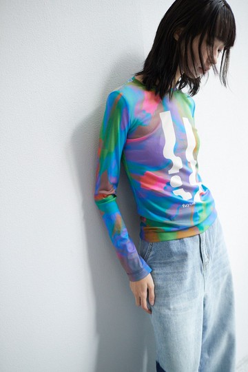 概念圖樣透膚上衣