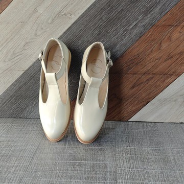 T字瑪莉珍鞋 台灣真皮手工女皮鞋 寬楦尖頭鞋 大尺碼女鞋-亮米