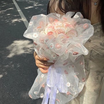 🌷仿真花束🌷小香風繡花瓔珞紗玫瑰香皂花成品花束生日禮物送閨蜜女朋友紀念日母親節 教師節 情人節 生日禮物 永生花 仿