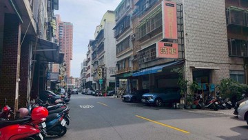亞灣遠百 I 捷運商圈 I 健康美宅｜高雄市前鎮區修文街