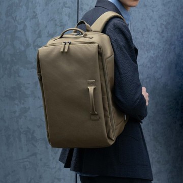 【fulcro】ESSENCE 系列-簡約多功能後背包(M)(多色可選)