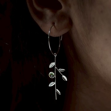 葉形橄欖石寶石耳環