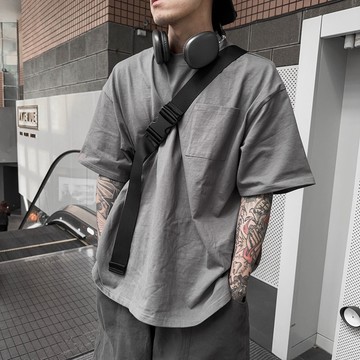 AMERO 男女款 短袖圓領寬大Ｔ恤 口袋 素面 情侶裝