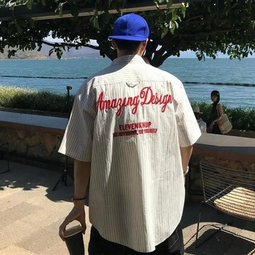 美式襯衫、短袖襯衫、設計師款短袖襯衫、新款潮流條紋時尚寬鬆休閒百搭潮流男裝上衣、短袖襯衫、美式上衣、男士襯衫、女士襯衫。