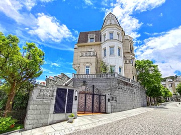 富裔山邊間無敵景觀電梯別墅☆近華城*近康橋｜新北市新店區華城路