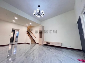 崇德商圈國泰晴園邊間車庫別墅｜台中市北屯區文昌東七街