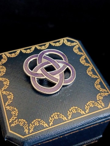 vintage jewelry  典雅景泰藍 紫色繩結圖騰徽章 別針