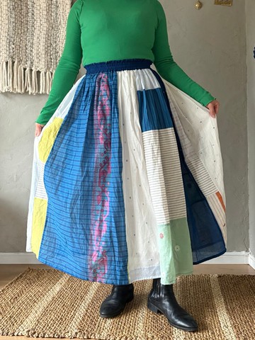 印度製手織布料的褶襇裙