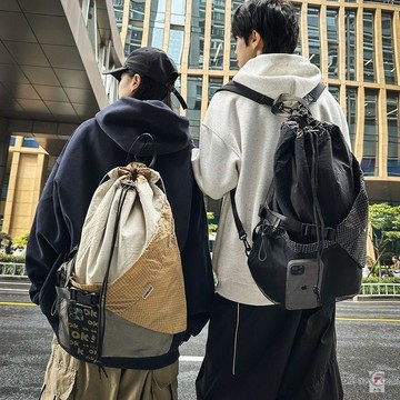 ✨ 卿選好物 ✨潮牌運動雙肩包戶外輕便斜挎書包多功能大容量旅行登山包騎行揹包