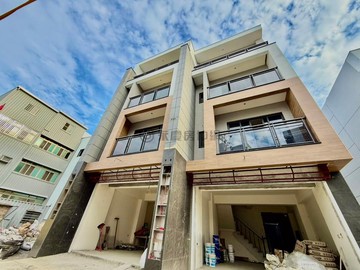 彌陀公園經典佳３全新完工面寬５米黃金店墅｜高雄市彌陀區中正路