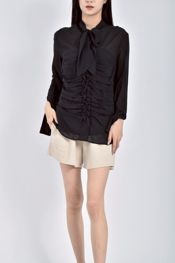 (S) 質感紡紗透膚黑色長袖上衣