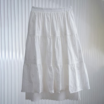 棉感刺繡蕾絲鬆緊腰大擺長裙375907