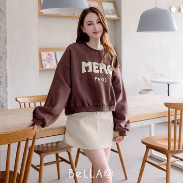 【秋冬新品】BeLLA 休閒字母短版上衣 咖啡色
