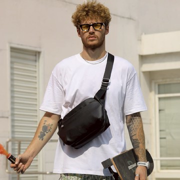 【Citiesocial新年2026限時7折起】Wanderer Sling Grande 單肩包 咖啡款 - 雙色選購 拿鐵白