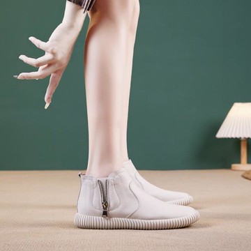 歐洲站街拍小白鞋女洋氣2025秋季新款單鞋平底真皮休閑高幫鞋單靴