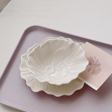 日式浮雕陶瓷甜品碗碟碗盤套裝純色家用餐盤早餐碗點心碟子