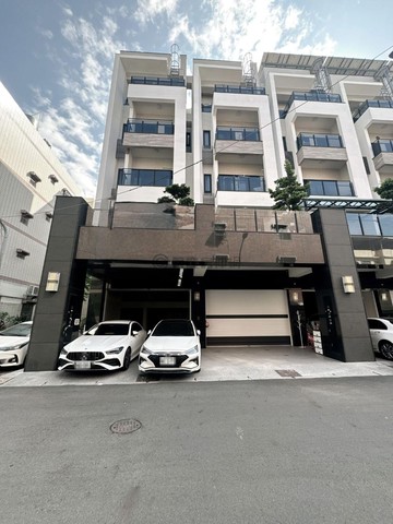 夢時代｜輕屋齡面寬邊間電梯氣派店住｜高雄市前鎮區翠禮街