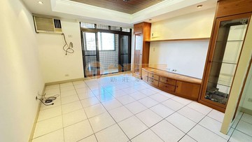 面綠堤景觀華廈三房車｜新北市新莊區中華路二段