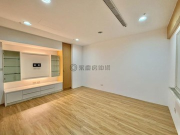 桃園雙寶爸推薦~近中壢家樂福稀有1樓+B1樓四房車｜桃園市中壢區中山東路三段