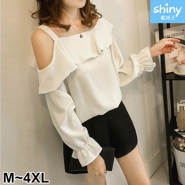 【V2496】shiny藍格子-甜漾秋天．斜露吊帶肩荷葉邊長袖上衣