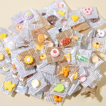 🍰台灣現貨 迷你食玩盲袋 蛋糕 甜點 面包食玩 獨立包裝 微縮仿真 兒童過家家 玩具食物小模型 食物擺件 交換禮物