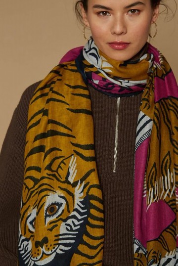 INOUI EDITION 莫代爾棉圍巾|百變曼陀羅虎 長巾|Pink
