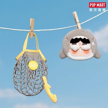 【POP MART 泡泡瑪特】CRYBABY 淚流成海系列多用造型收納包-咬咬鯊