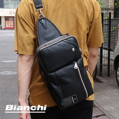 アナスイ(ANNA SUI) ボニー ハーフムーンボディバッグ クリアランス最