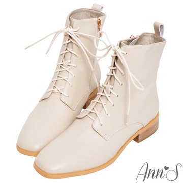 Ann’S高個子女孩看這裡-經典綁帶造型全真皮小羊皮平底短靴-米白
