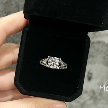［Hi rosé!］現貨、實拍！爆款鍍pt950鉑金2克拉高碳鑽仿莫桑鑽石開口女鑽戒 婚戒 結婚 訂婚 閃超亮實拍霸
