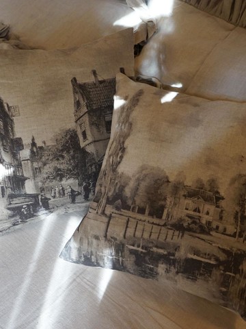Linen Bruges Cushion (2types)