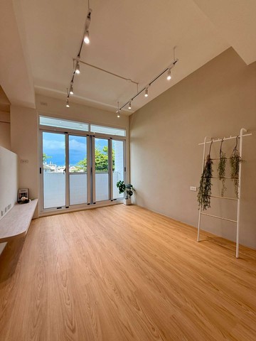 樂福小量㊣北屯國小．北歐無印風View美寓｜台中市北屯區進化北路