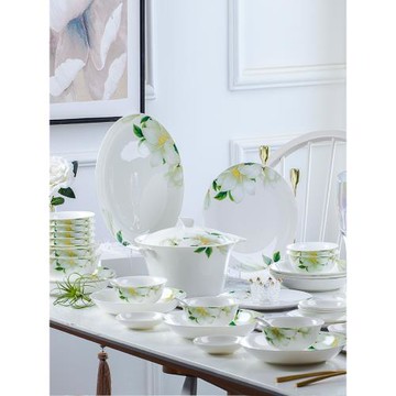 景德鎮餐具套裝碗盤家用骨瓷碗碟套裝陶瓷簡約新款輕奢組合釉下彩