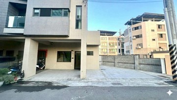 獨家｜清水車站邊間大面寬停3車｜臨路店住美透天｜台中市清水區民族路一段