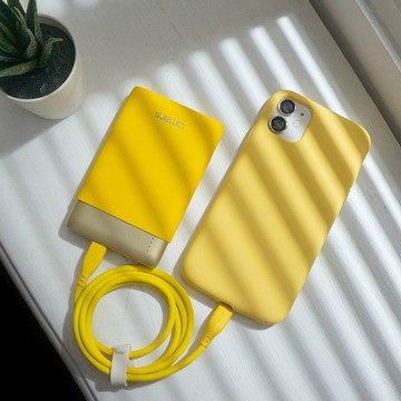 omars｜炫彩系行動電源+炫彩矽膠傳快速輸充電線Type C to Lightning cable組(黃色限定)